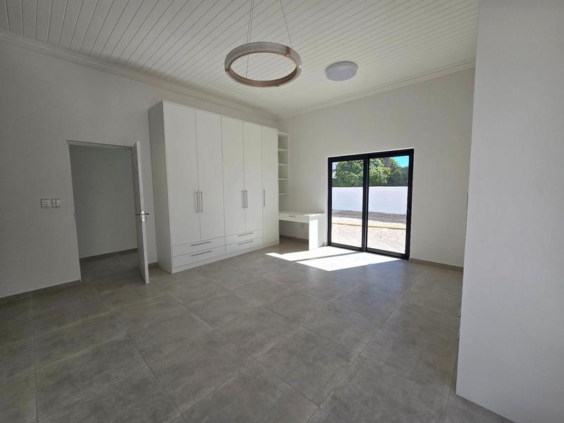 3 Bedroom Property for Sale in Britannia Bay Western Cape